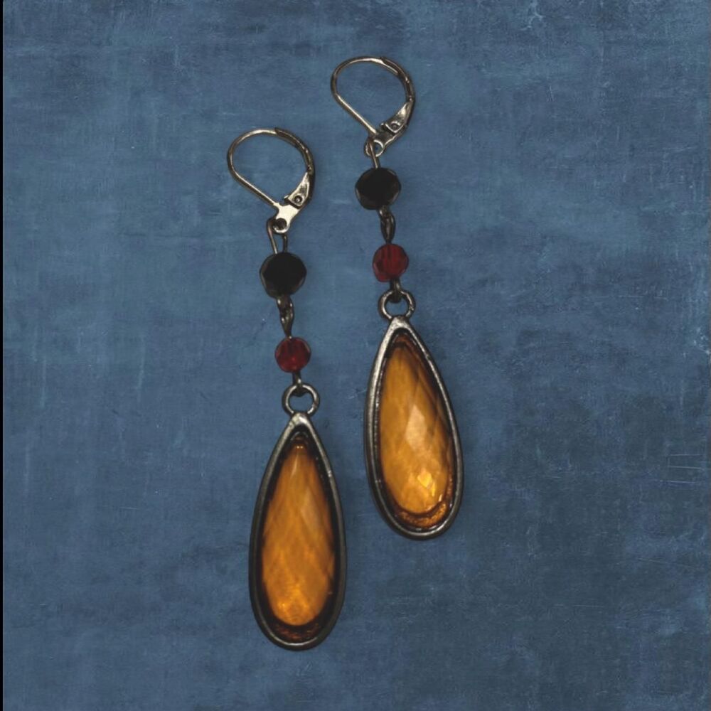 ꧁ᬊᬁ 90s style lightweight dangle earrings ᬊ᭄꧂